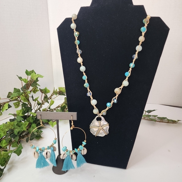Boho Beachy Necklace with Starfish Pendant Hoop Earrings - Picture 1 of 7